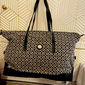 Tommy Hilfiger versatile overnight bag-  dimensions 16x7 / 12' inch depth